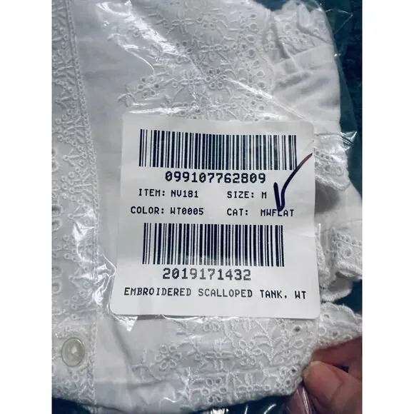 NWT Madewell Embroidered Ruffle Trim
Sleeveless Top White Lightweight - Picture 5 of 10